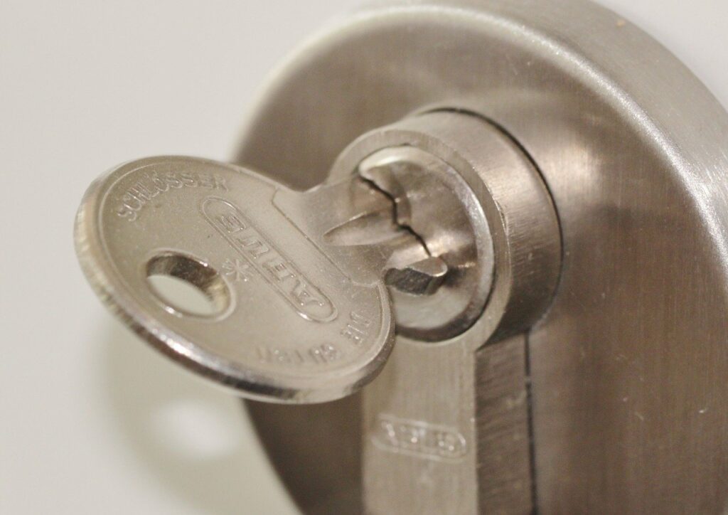 door lock, castle, key-407427.jpg